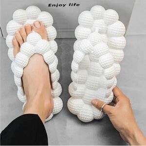 Foamwalk Massage Bubble Slides for Women White